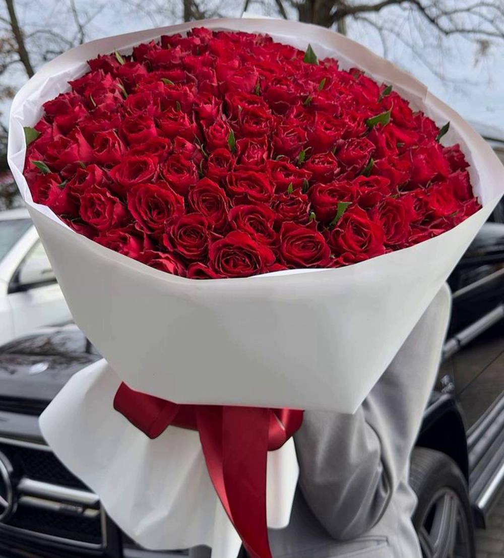 101 красная роза Premium 50 см.